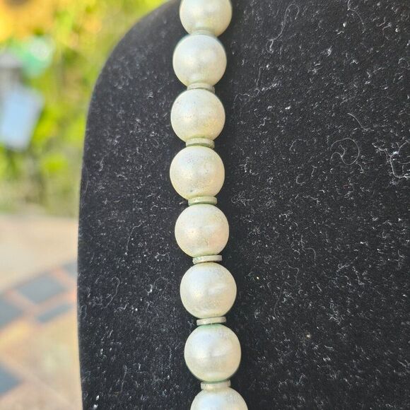 Vintage Mid Century Faux Pearl Necklace - Picture 3 of 4